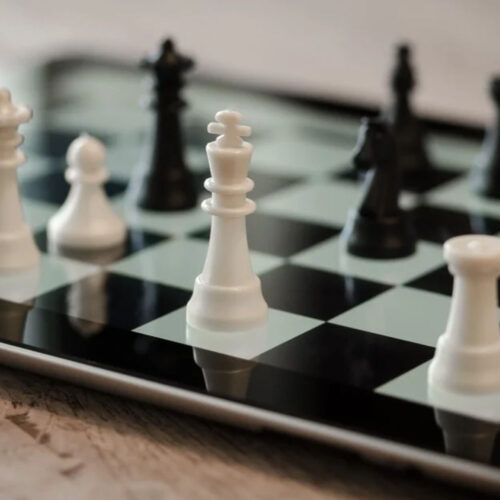 A zoomed in image of a virtual chess board
