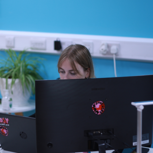 Martyna behind her computer screen